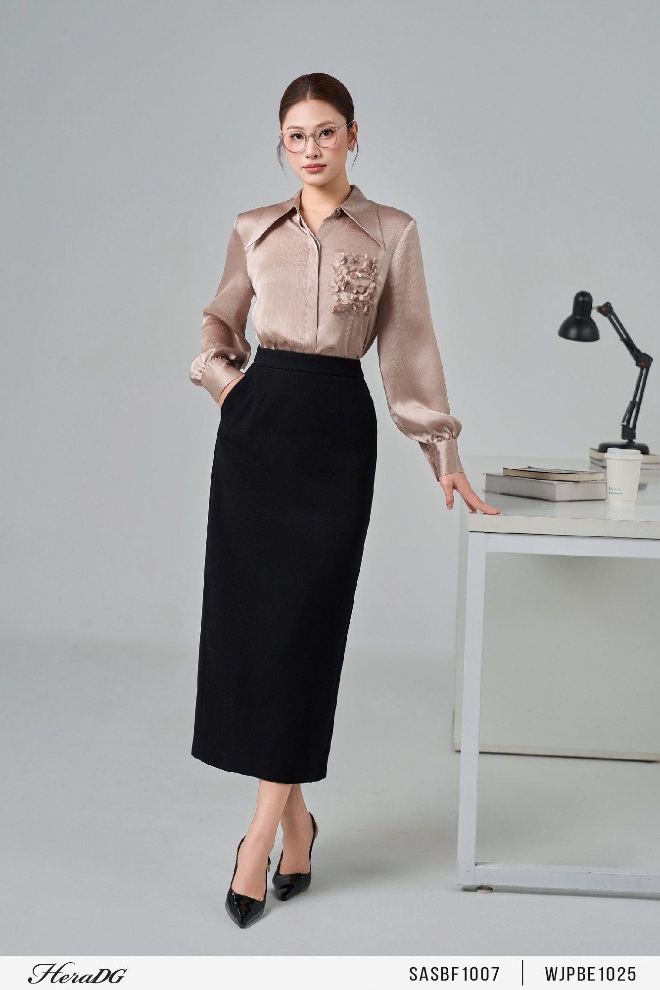 Ảnh của Áo sơ mi cổ đức, túi đính hoa